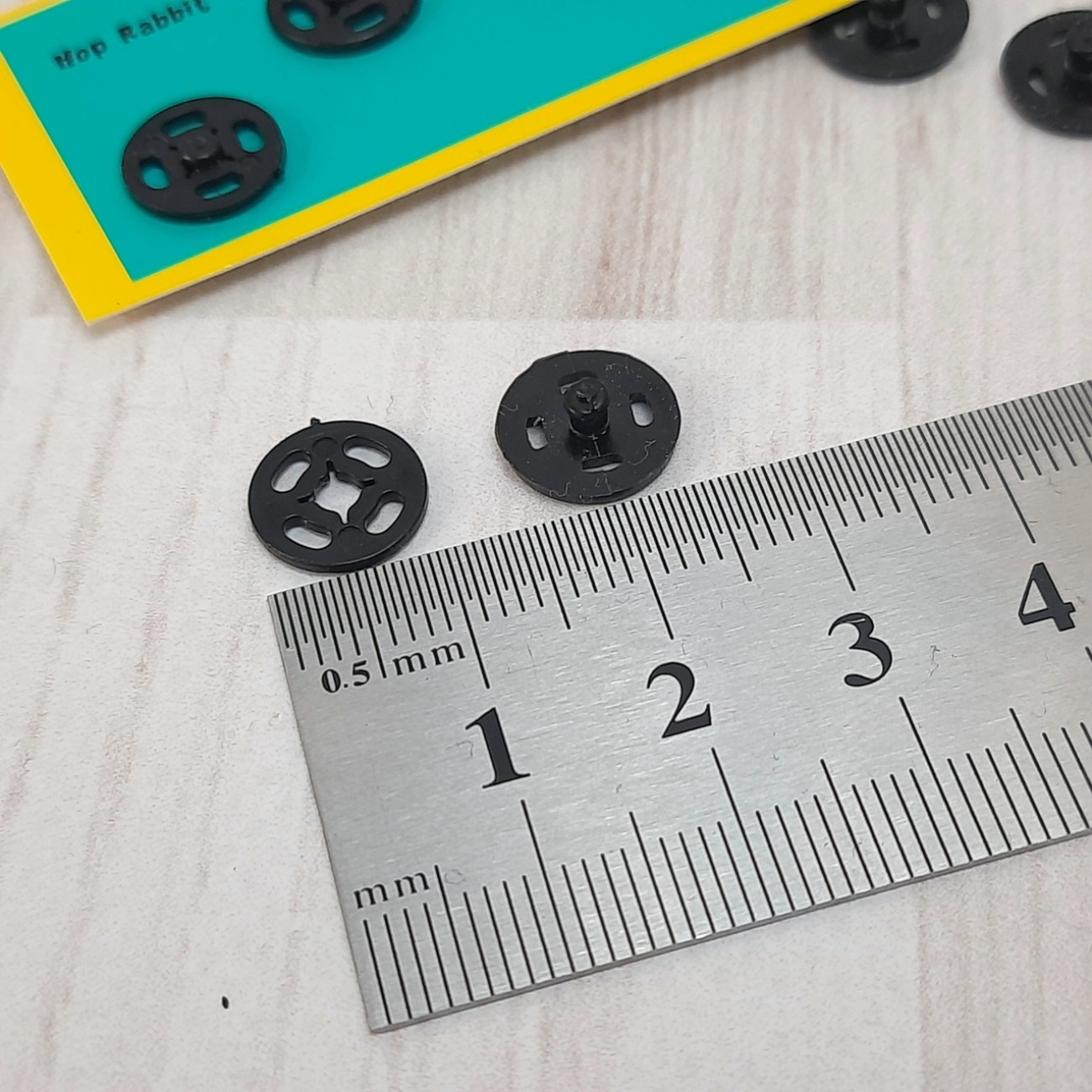 Набір кнопок пришивних пластикових 10 мм чорних (6шт)