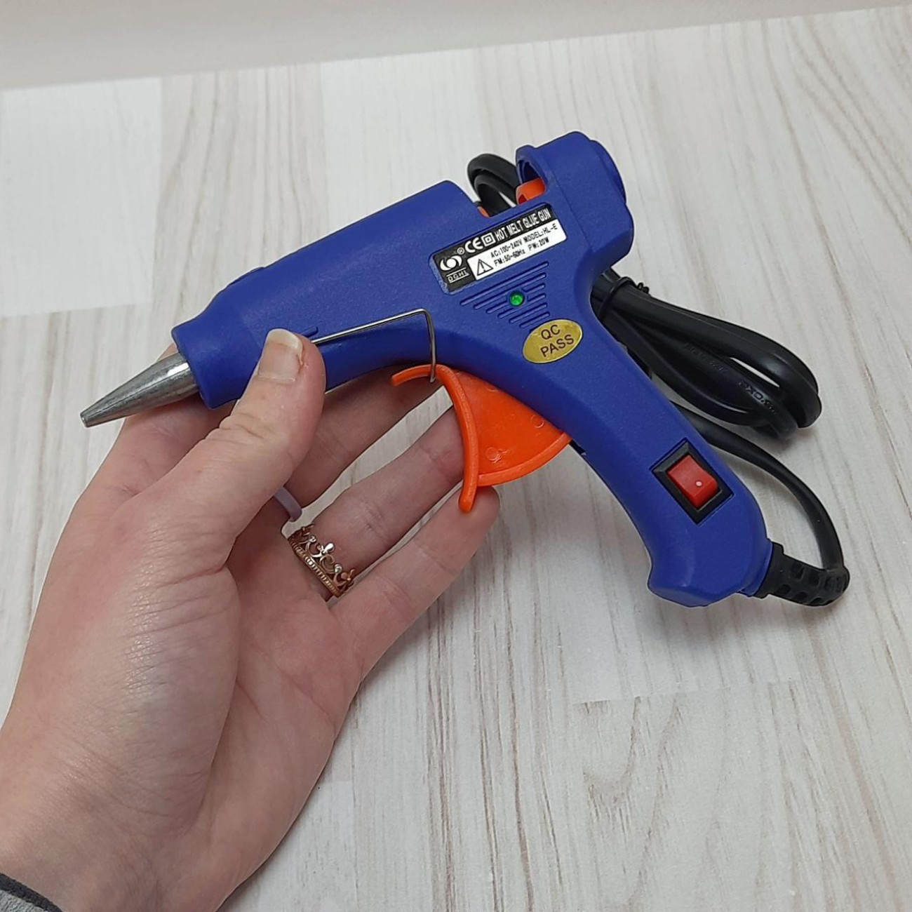 Клейовий пістолет 20W