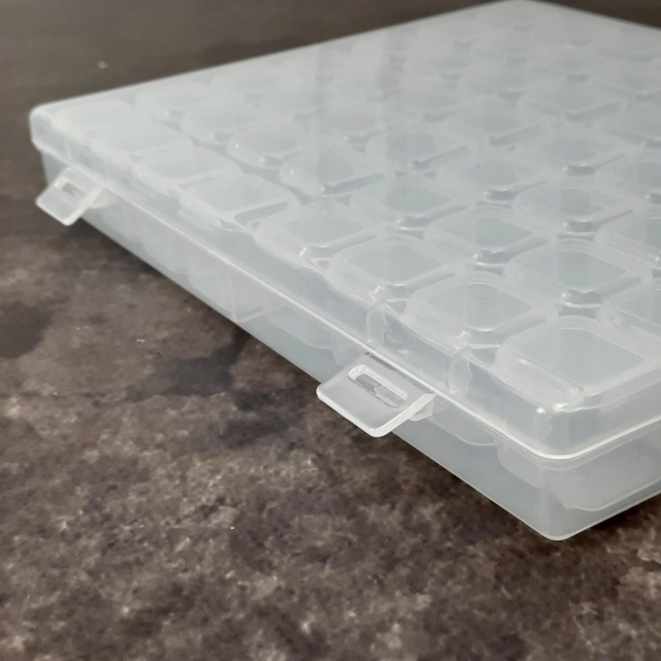 Органайзер з комірками(56шт) для зберігання дрібниць і рукоділля, прозорий