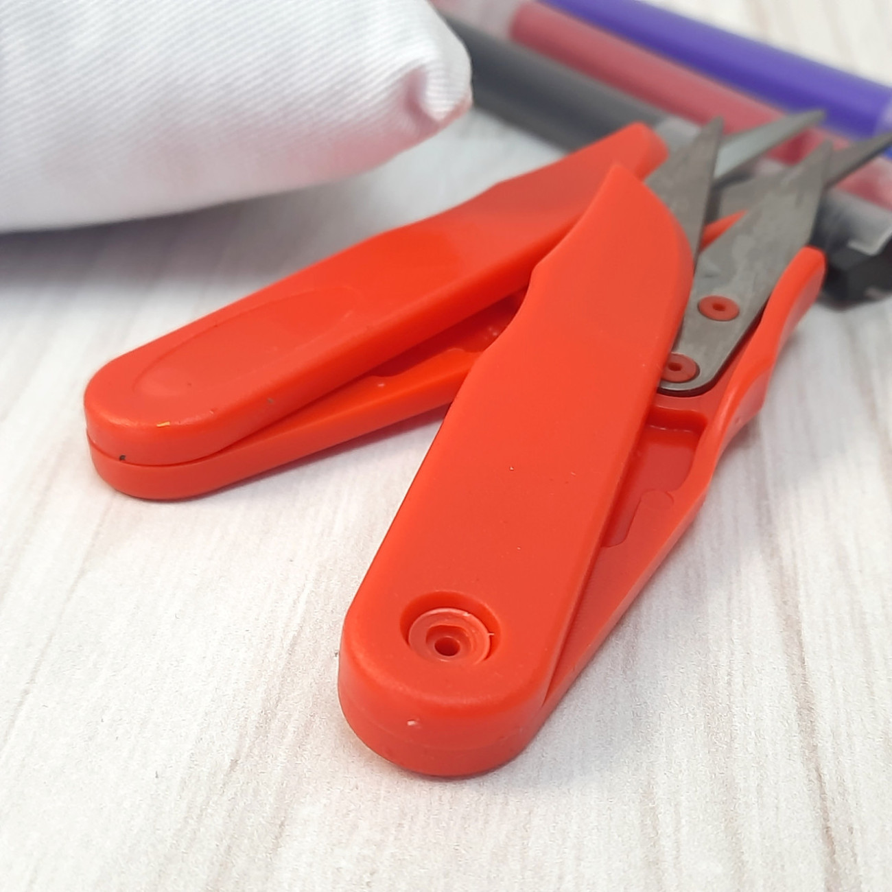 Сніппер для підрізування ниток, пластиковий