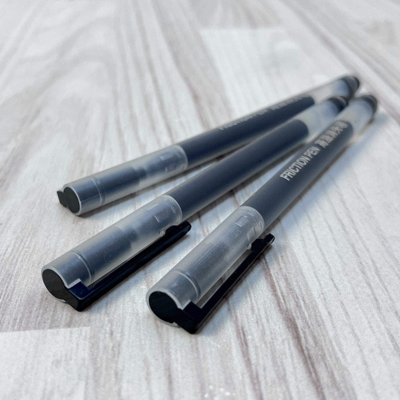 Ручка термозникаюча (фрикційна) для розмітки на шкірі (чорна)