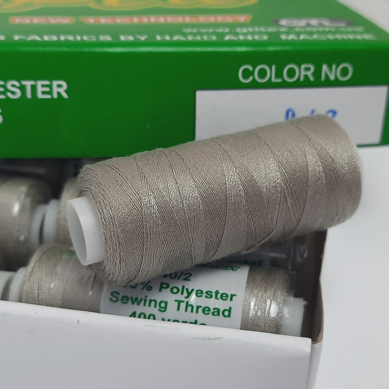 Нитки для шиття Peri 100% поліестер, 40/2, 400Y (№042)