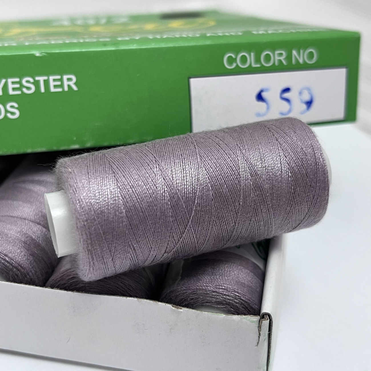 Нитки для шиття Peri 100% поліестер, 40/2, 400Y (№559)