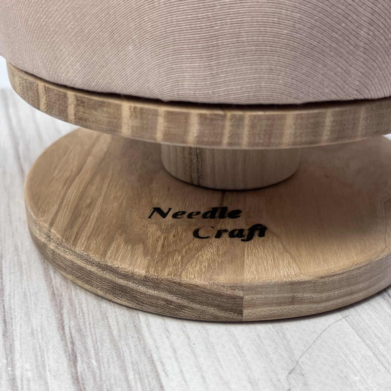 Кравецька колодка для ВТО Needle Craft Груди на підставці 14 см Бежеві