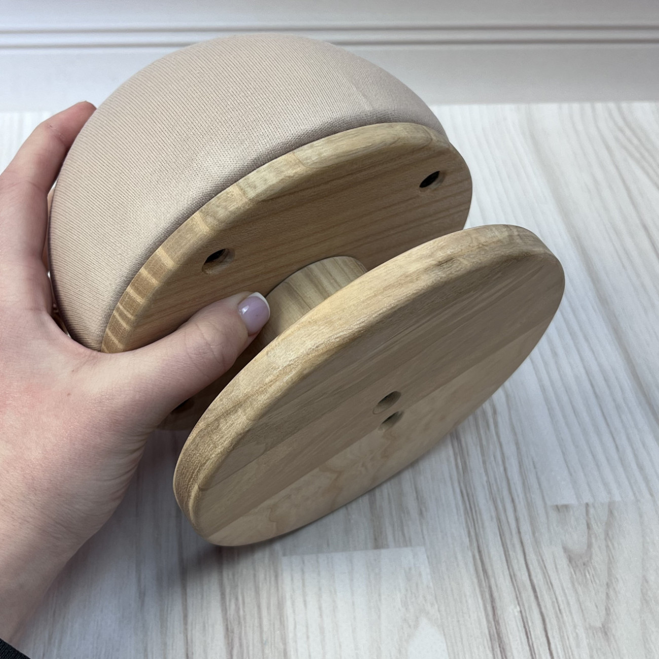 Кравецька колодка для ВТО Needle Craft Груди на підставці 14 см Бежеві