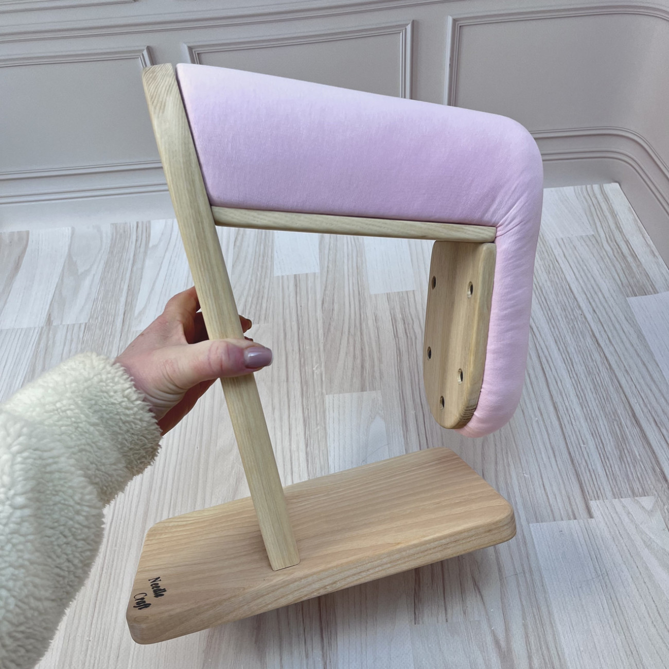 Кравецька колодка для ВТО Needle Craft Плече велике опукле Рожеве