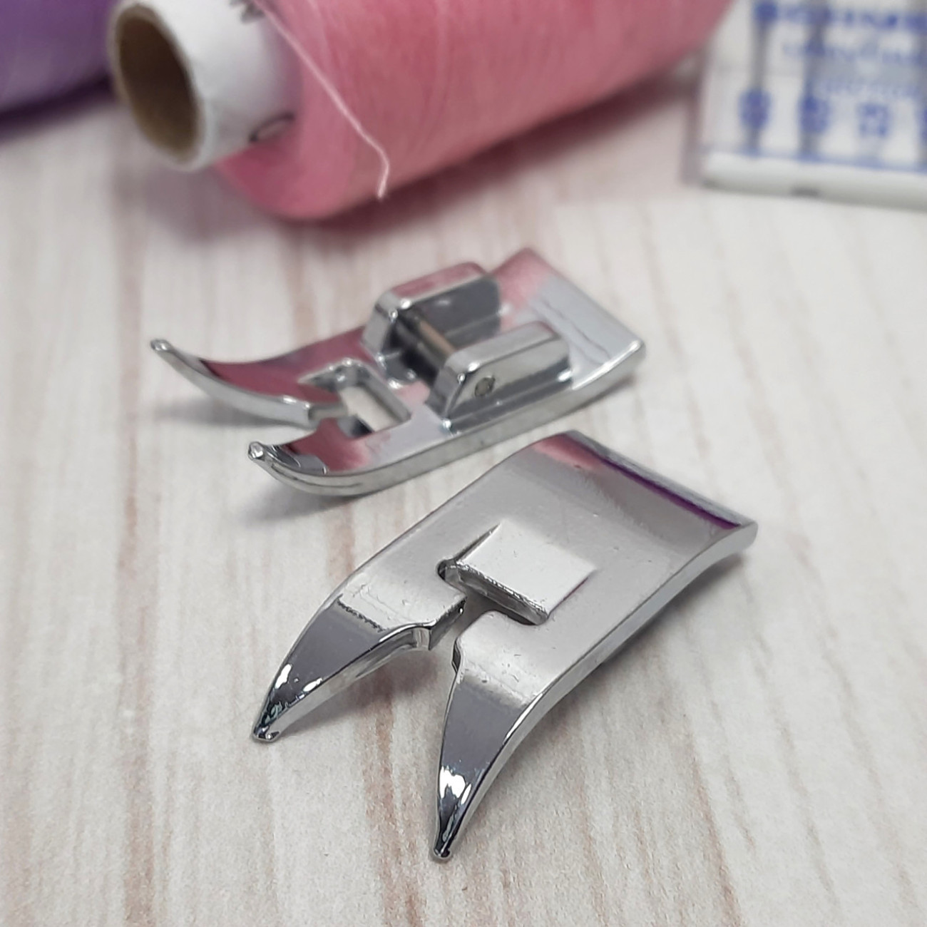 Лапка універсальна для побутових швейних машин