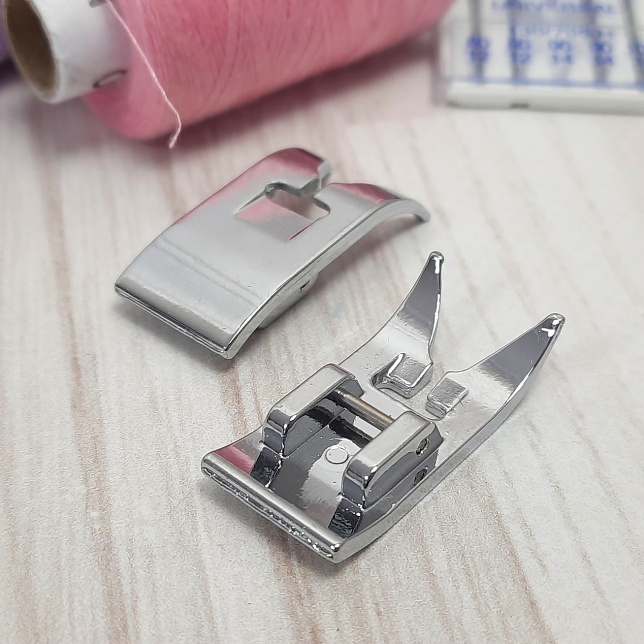 Лапка універсальна для побутових швейних машин