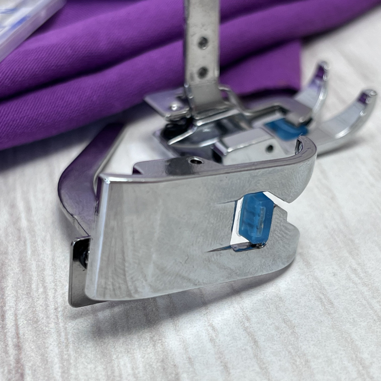 Лапка для трикотажу побутова