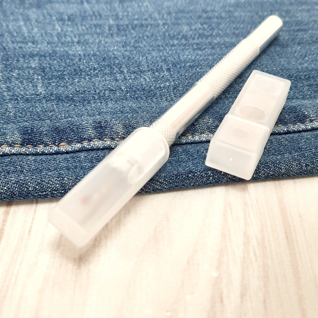 Розпорювач металевий зі змінними лезами (срібний)