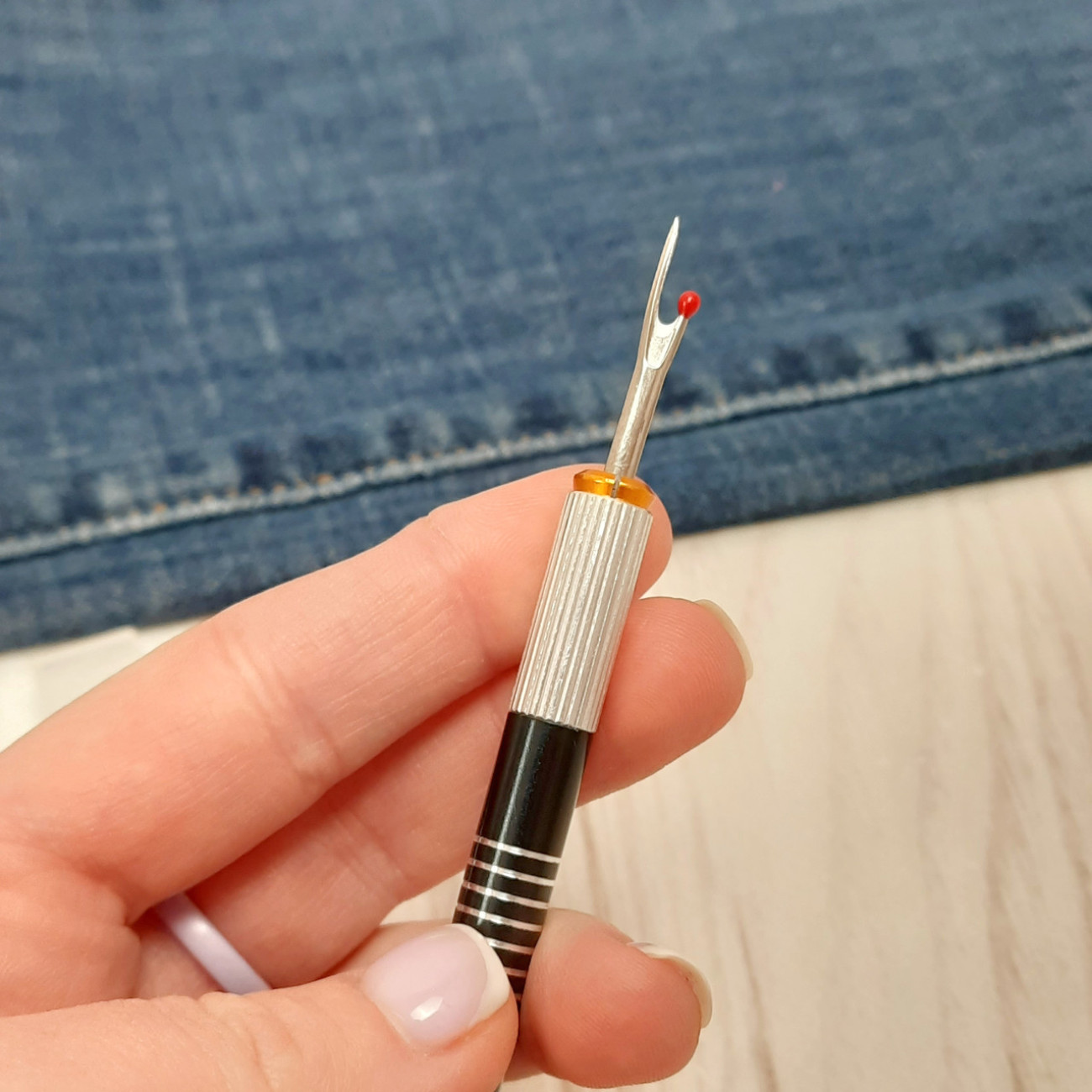 Розпорювач металевий зі змінними лезами (чорний)