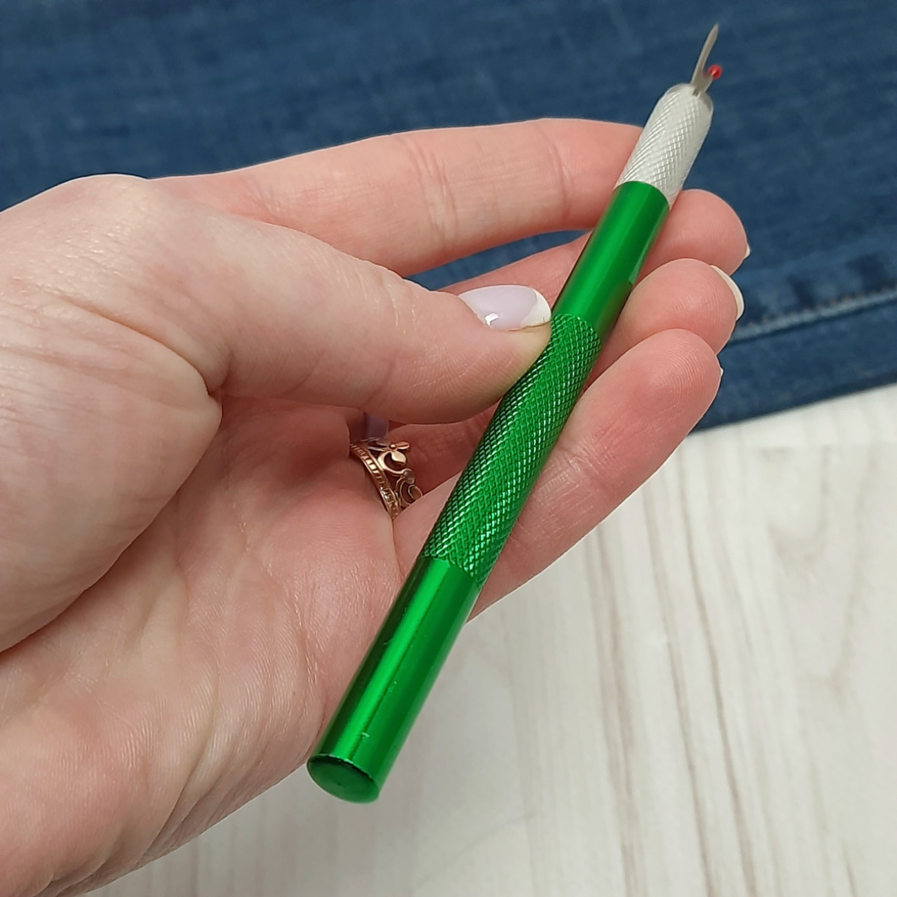 Розпорювач металевий зі змінними лезами (зелений)