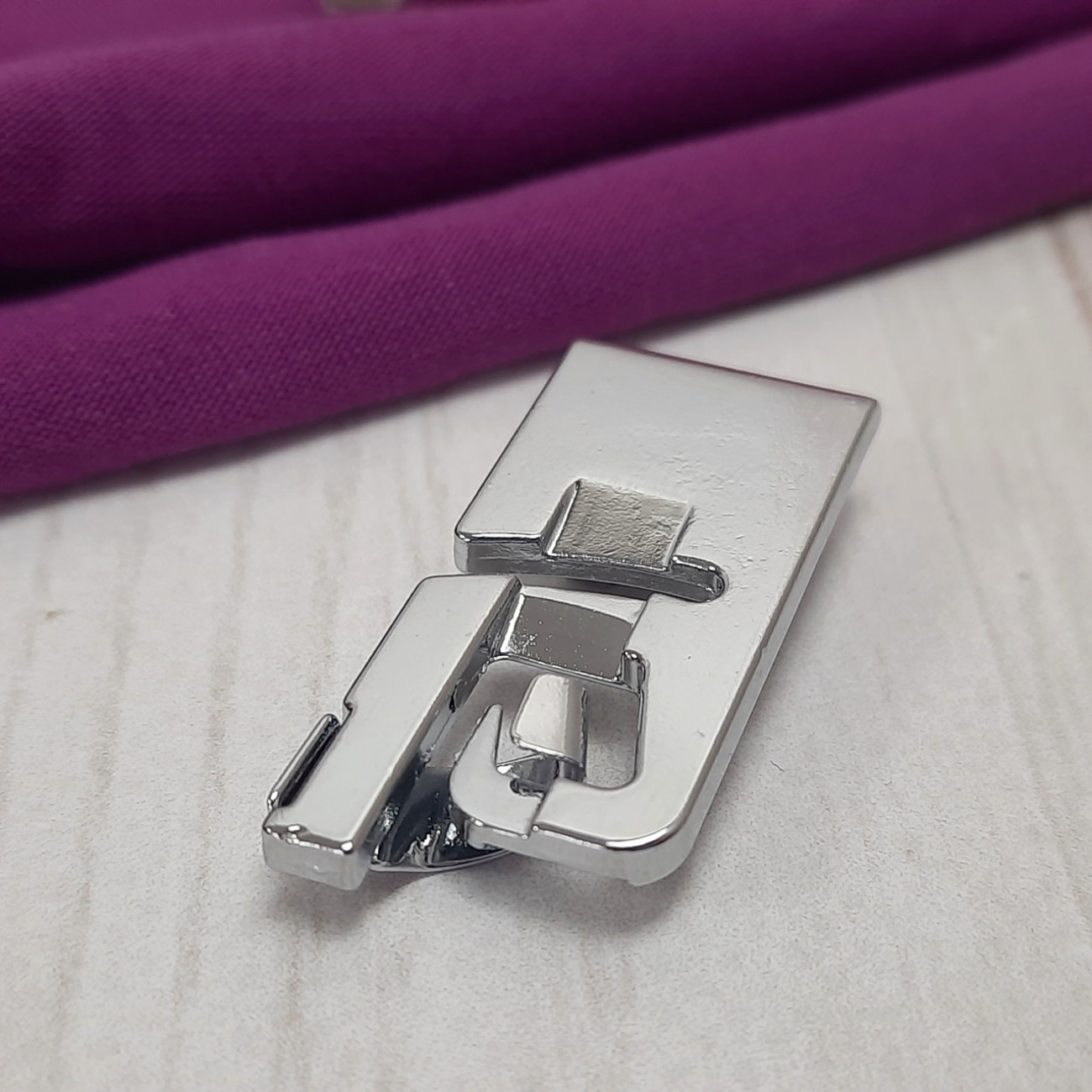 Лапка равлик на 6мм для побутових швейних машин