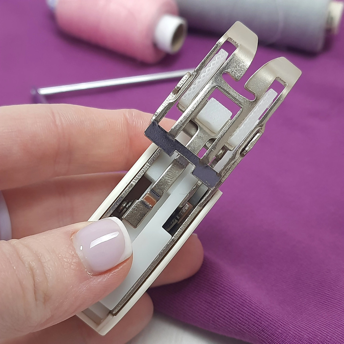 Лапка верхній транспортер 7мм для побутових швейних машин