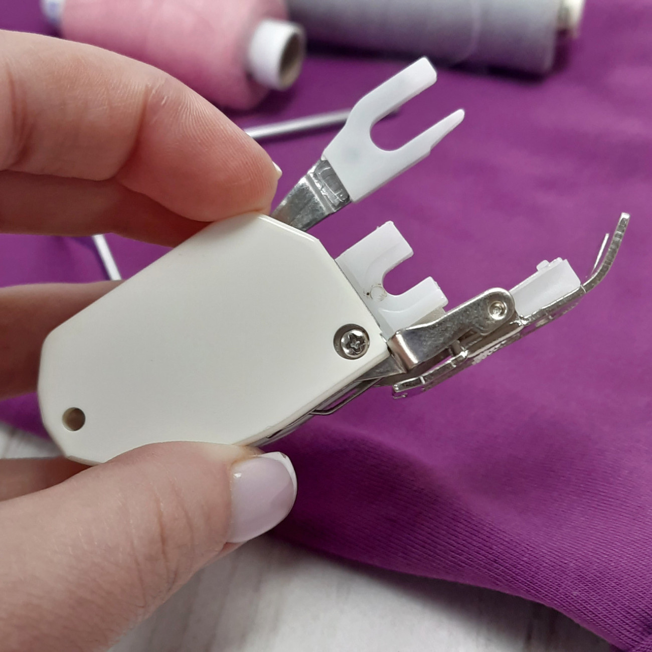 Лапка верхній транспортер 7мм для побутових швейних машин