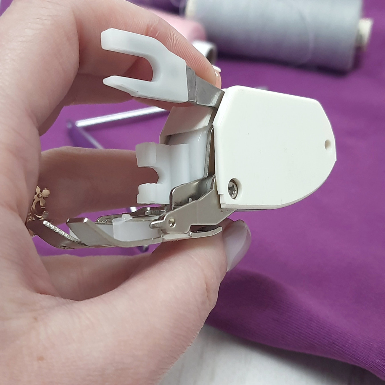 Лапка верхній транспортер 7мм для побутових швейних машин