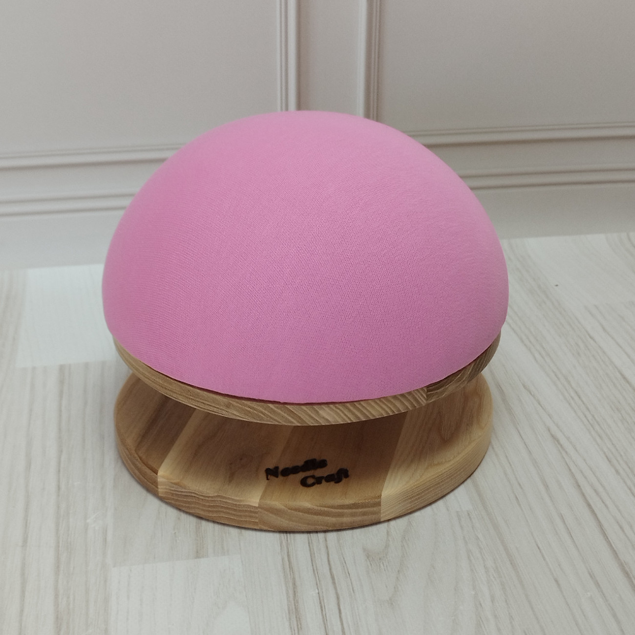 Кравецька колодка для ВТО Needle Craft Груди на підставці 18 см Фуксія