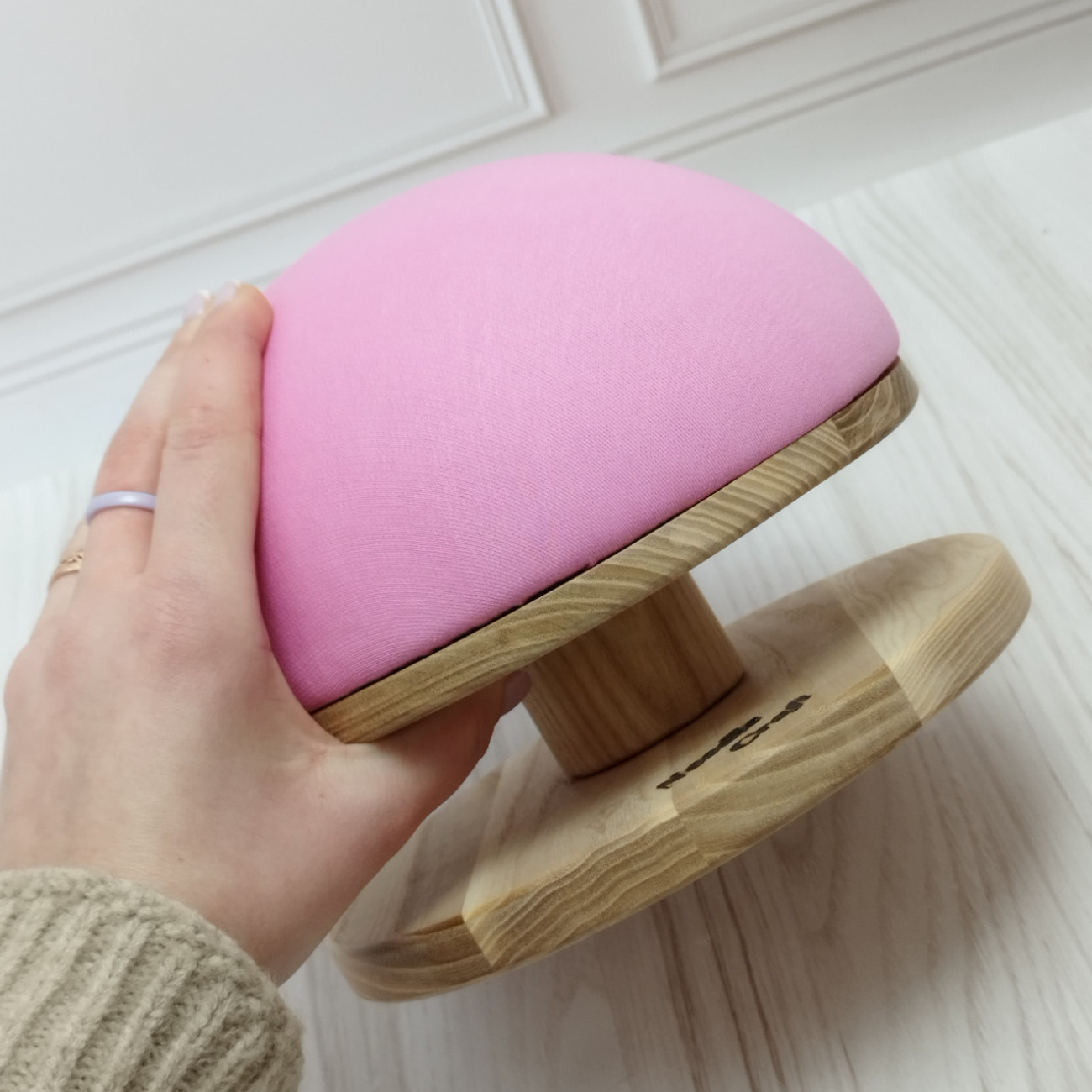 Кравецька колодка для ВТО Needle Craft Груди на підставці 18 см Фуксія