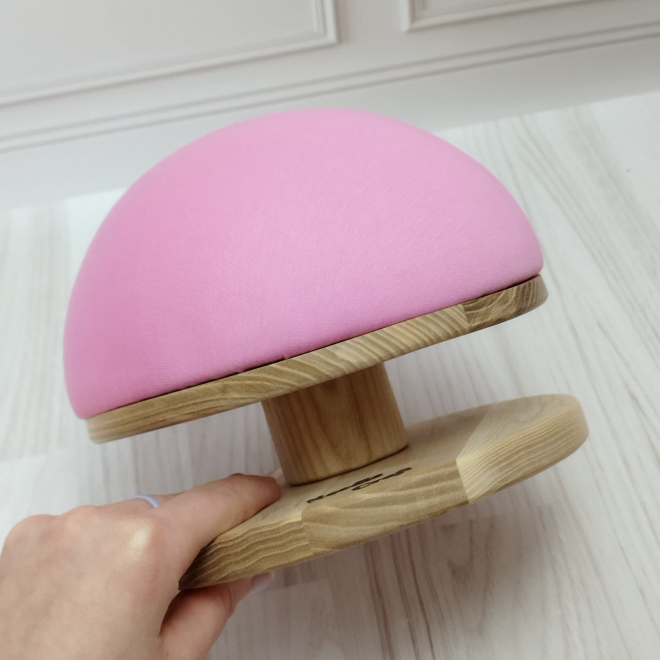 Кравецька колодка для ВТО Needle Craft Груди на підставці 18 см Фуксія