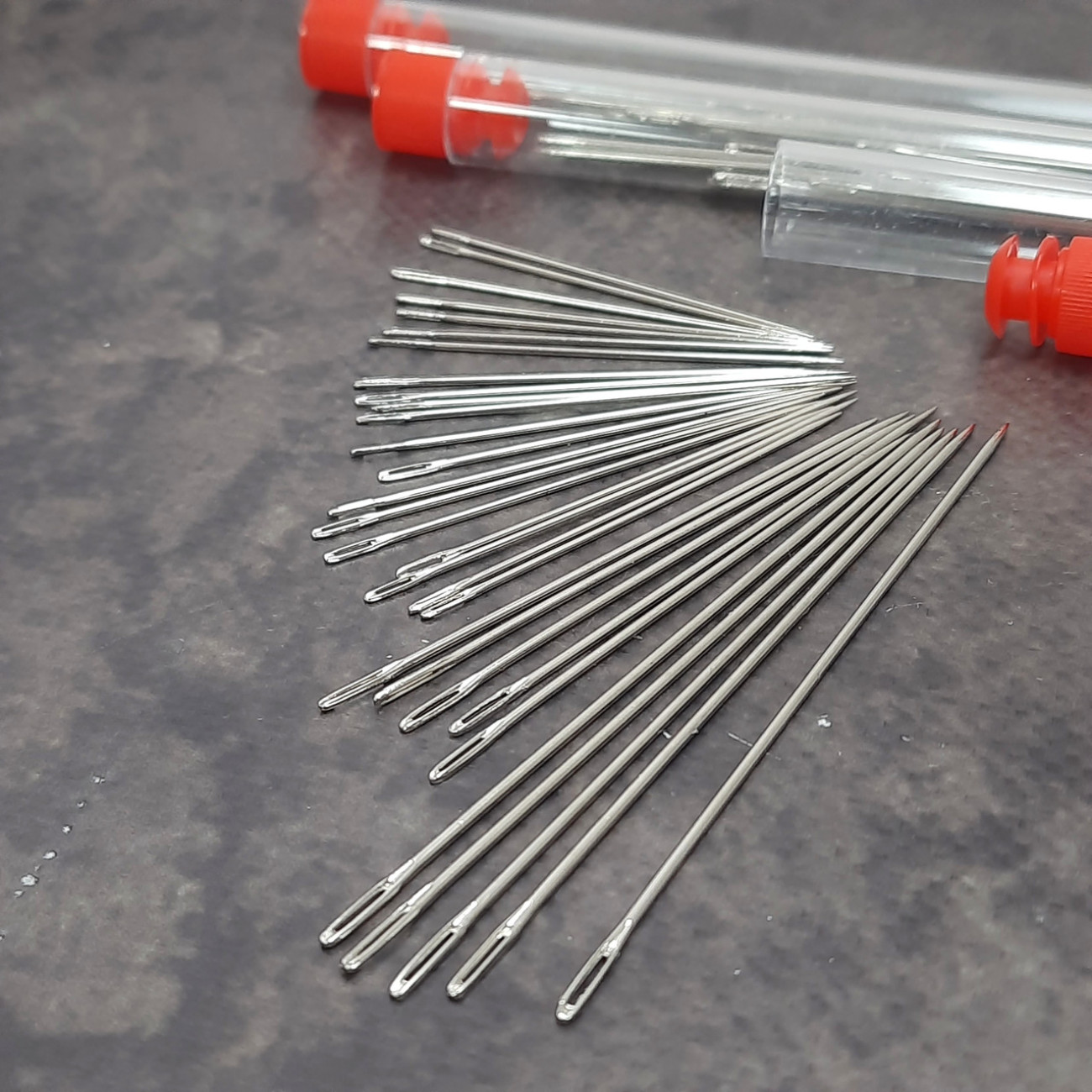 Голки для ручного шиття в тубусі асорті, набір (30 шт)