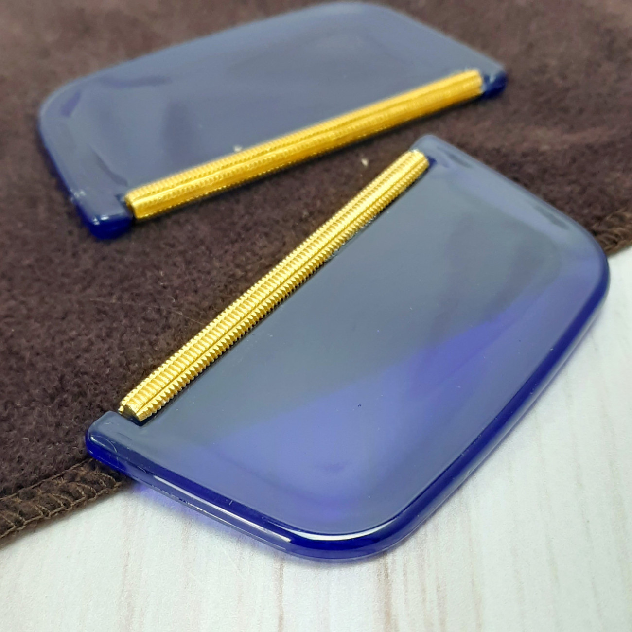 Щітка-бритва для видалення катишків і ворса