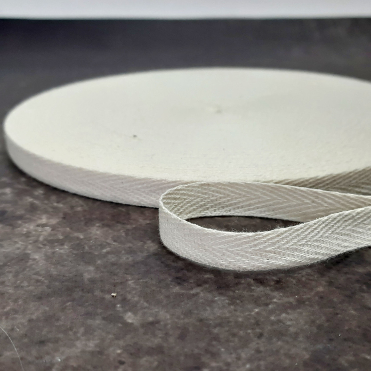 Тасьма кіперна 1 см, молочна