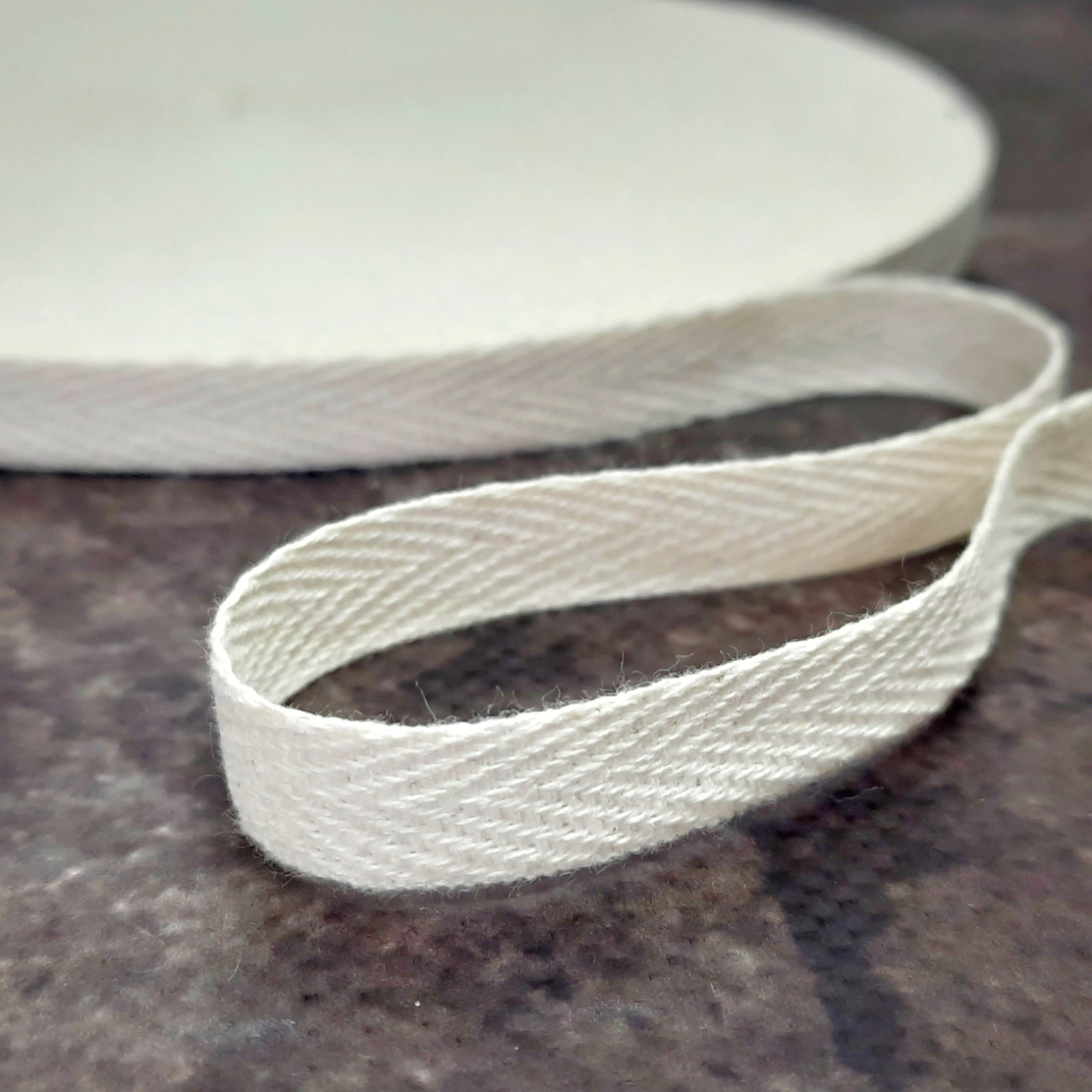 Тасьма кіперна 1 см, молочна