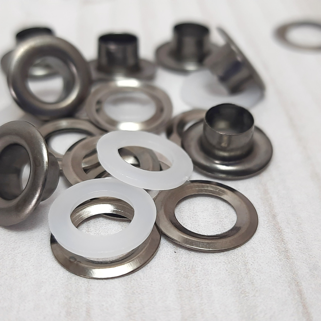 Люверс 6мм (темне срібло)