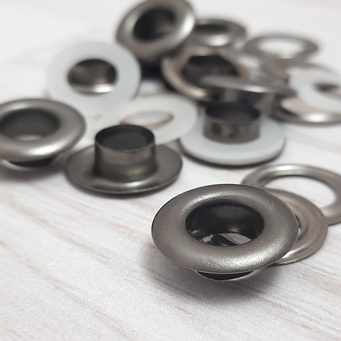 Люверс 10мм (темне срібло)