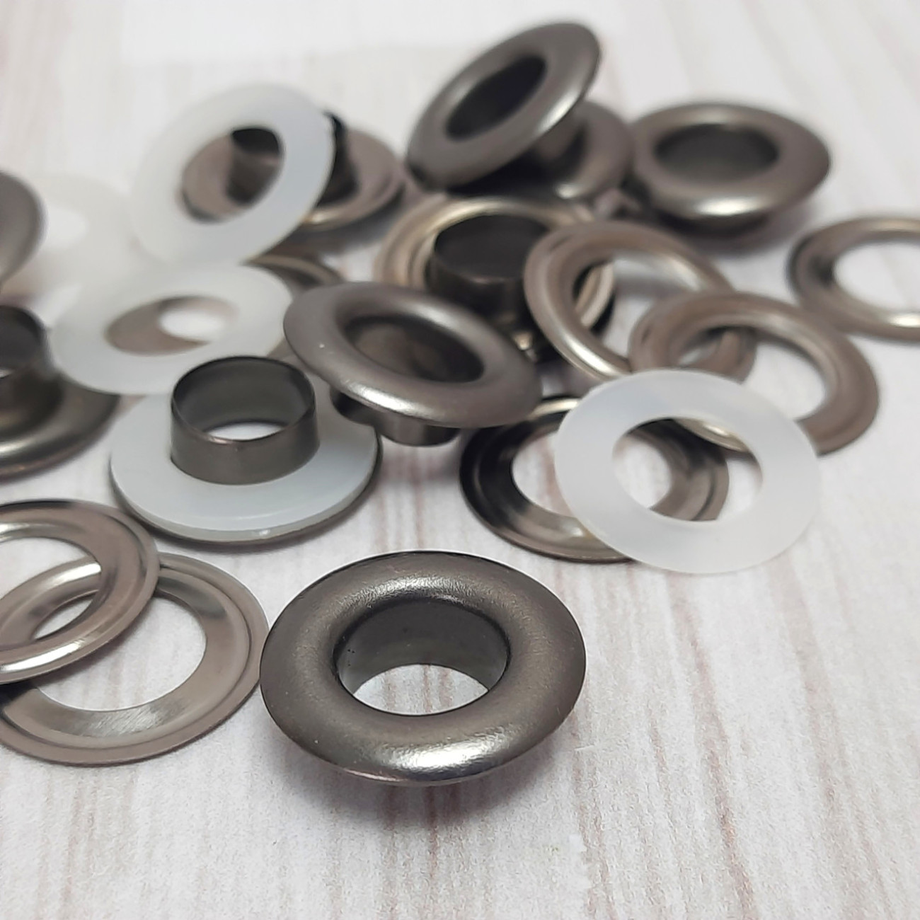 Люверс 10мм (темне срібло)