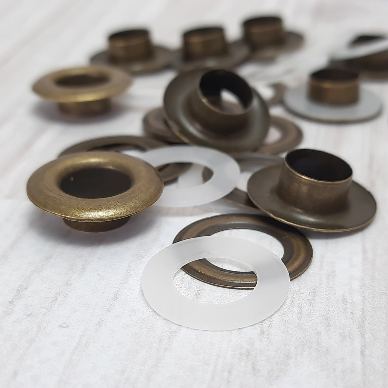 Люверс 10мм (бронза)