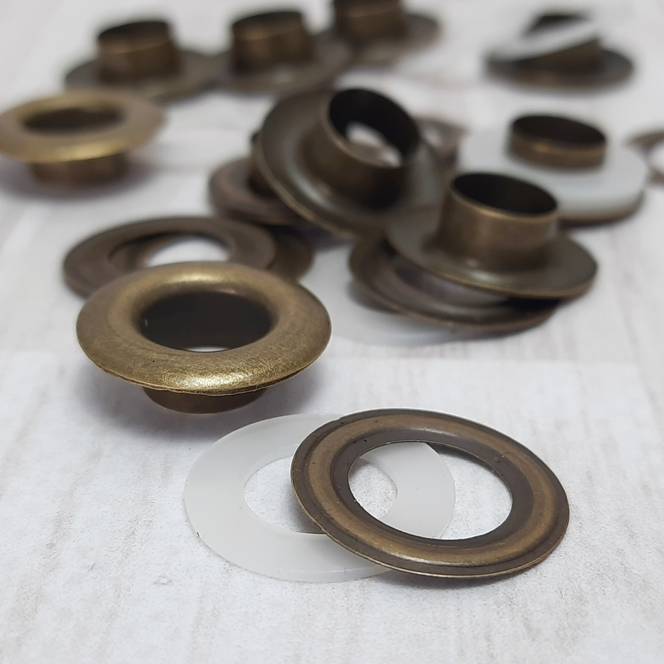 Люверс 10мм (бронза)