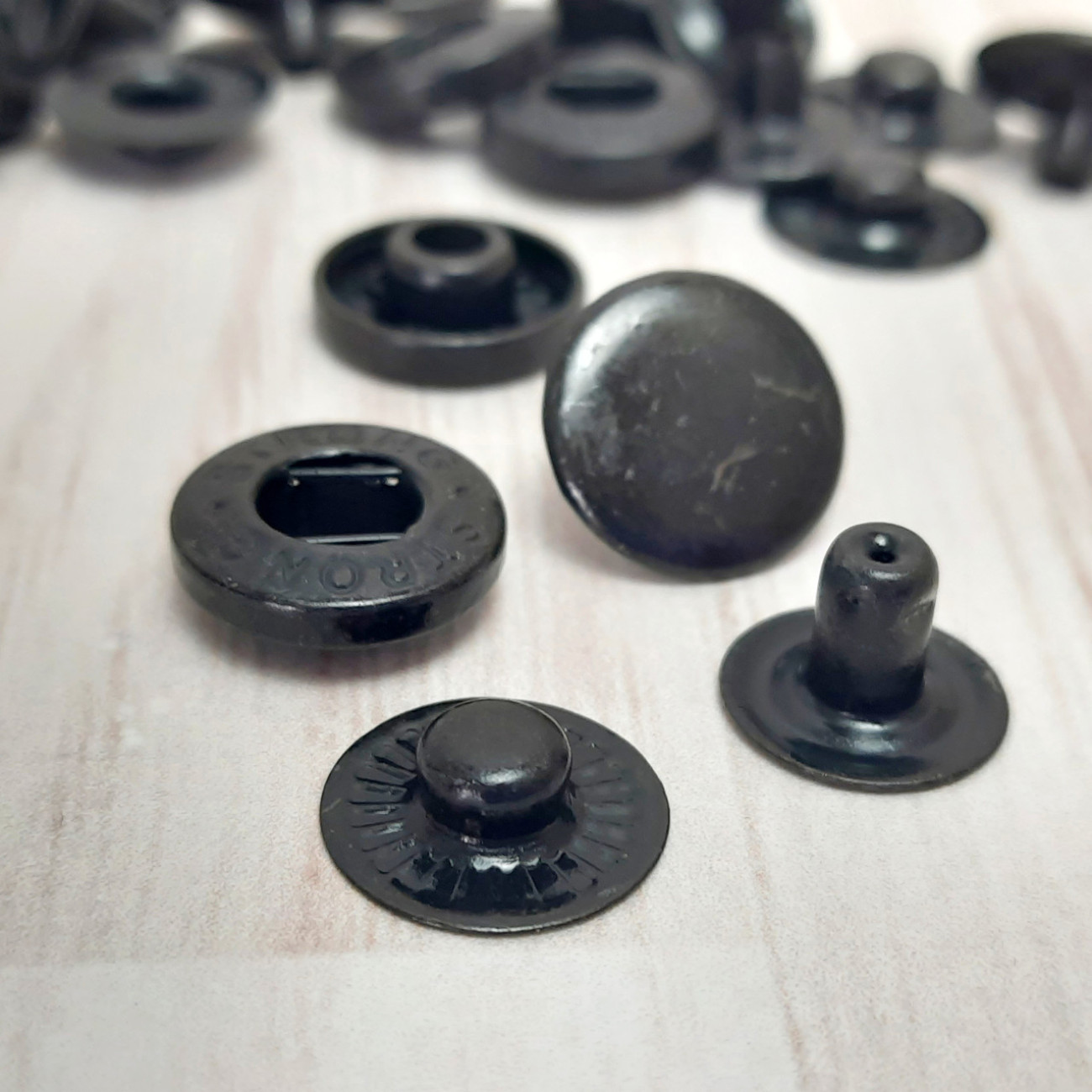 Кнопка Альфа 15мм (чорна)