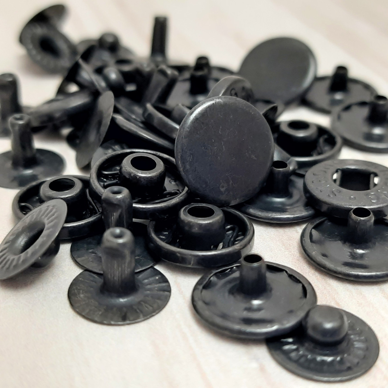 Кнопка Альфа 12,5мм (чорна)