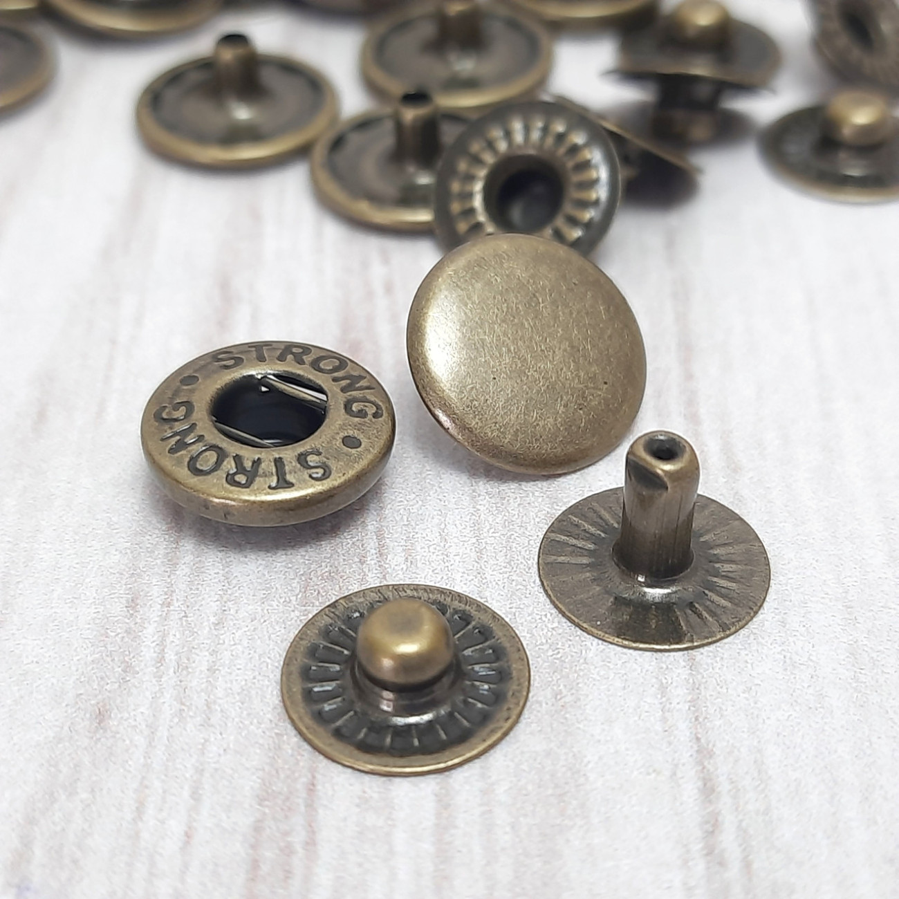 Кнопка Альфа 12,5мм (бронза)