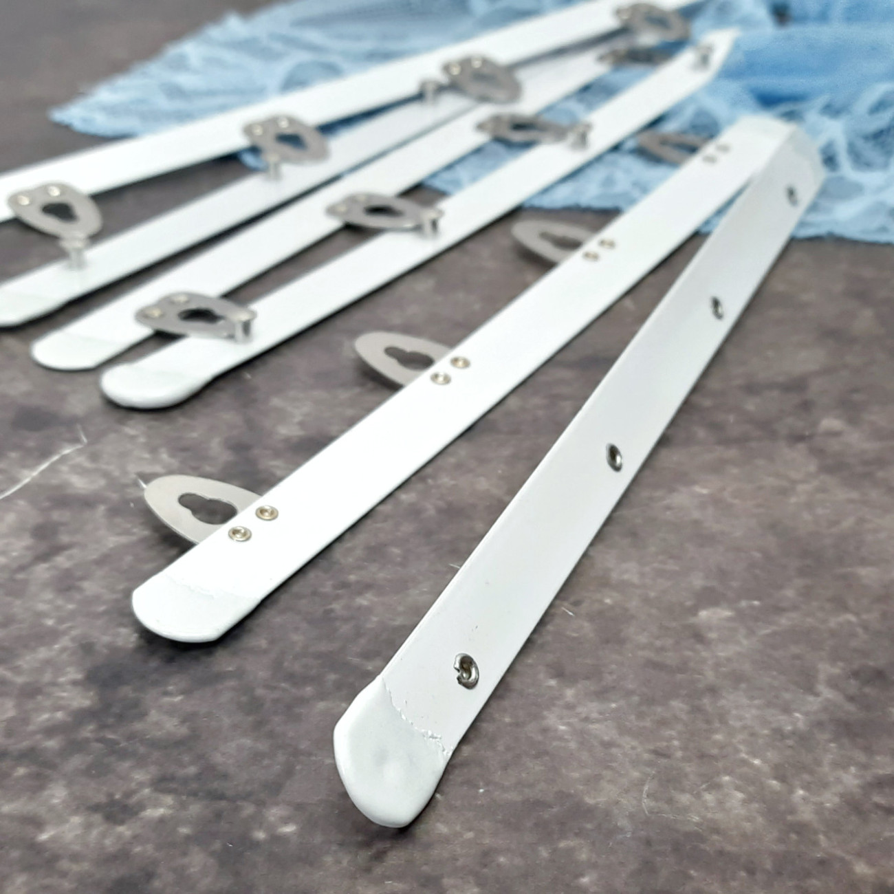 Бюск корсетний білий, 20 см, 4 застібки