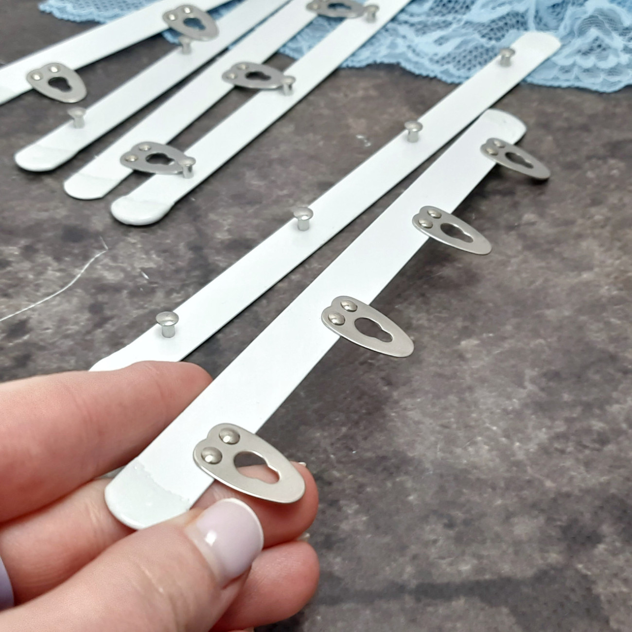 Бюск корсетний білий, 20 см, 4 застібки