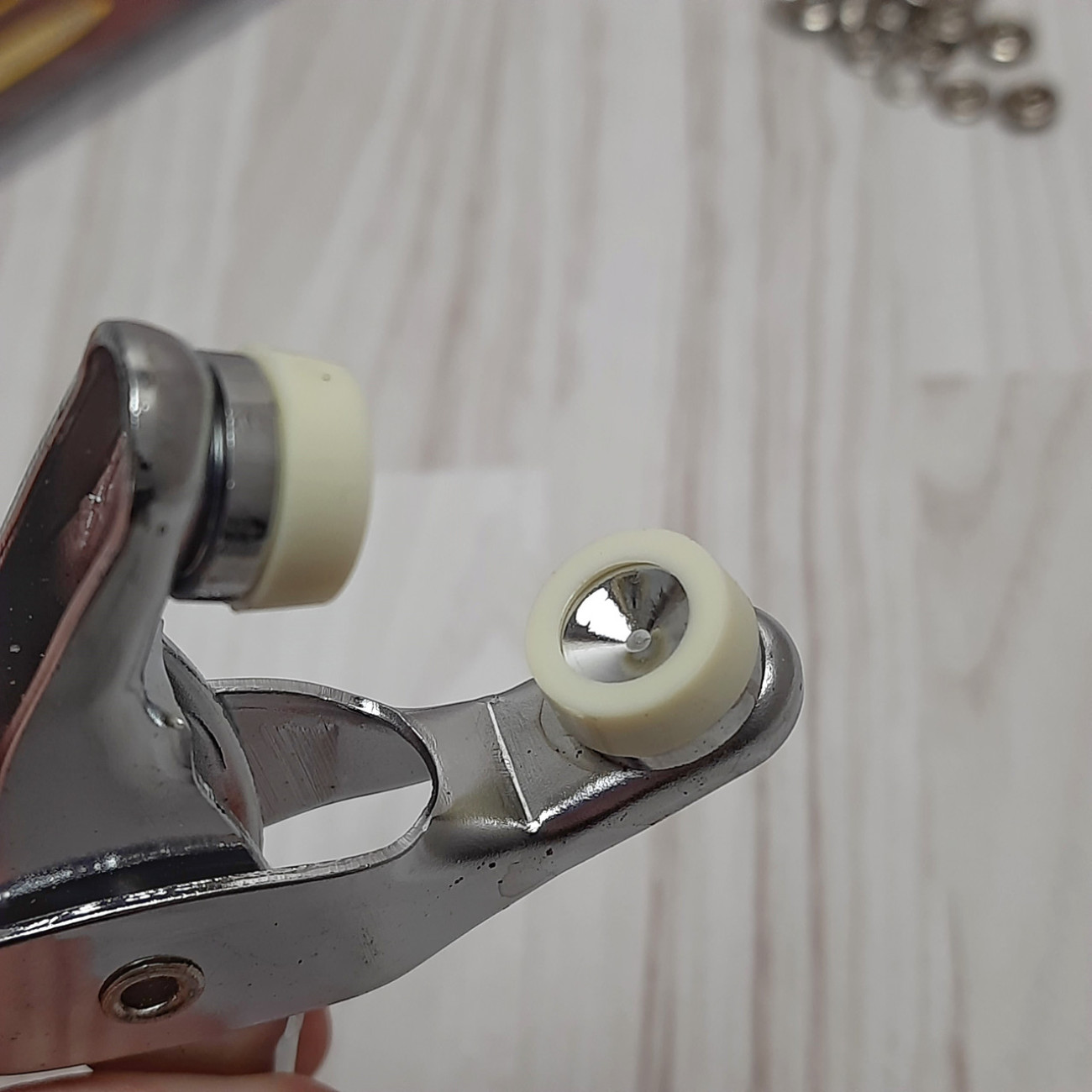 Ручний установник трикотажних кнопок Baby, розміром 9,5 мм