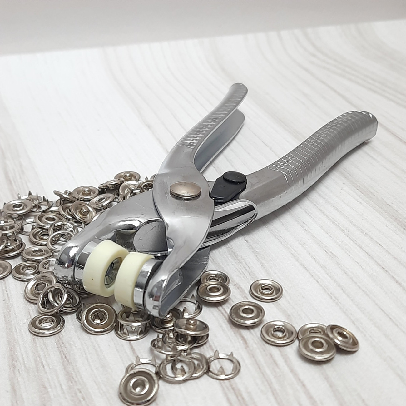 Ручний установник трикотажних кнопок Baby, розміром 9,5 мм