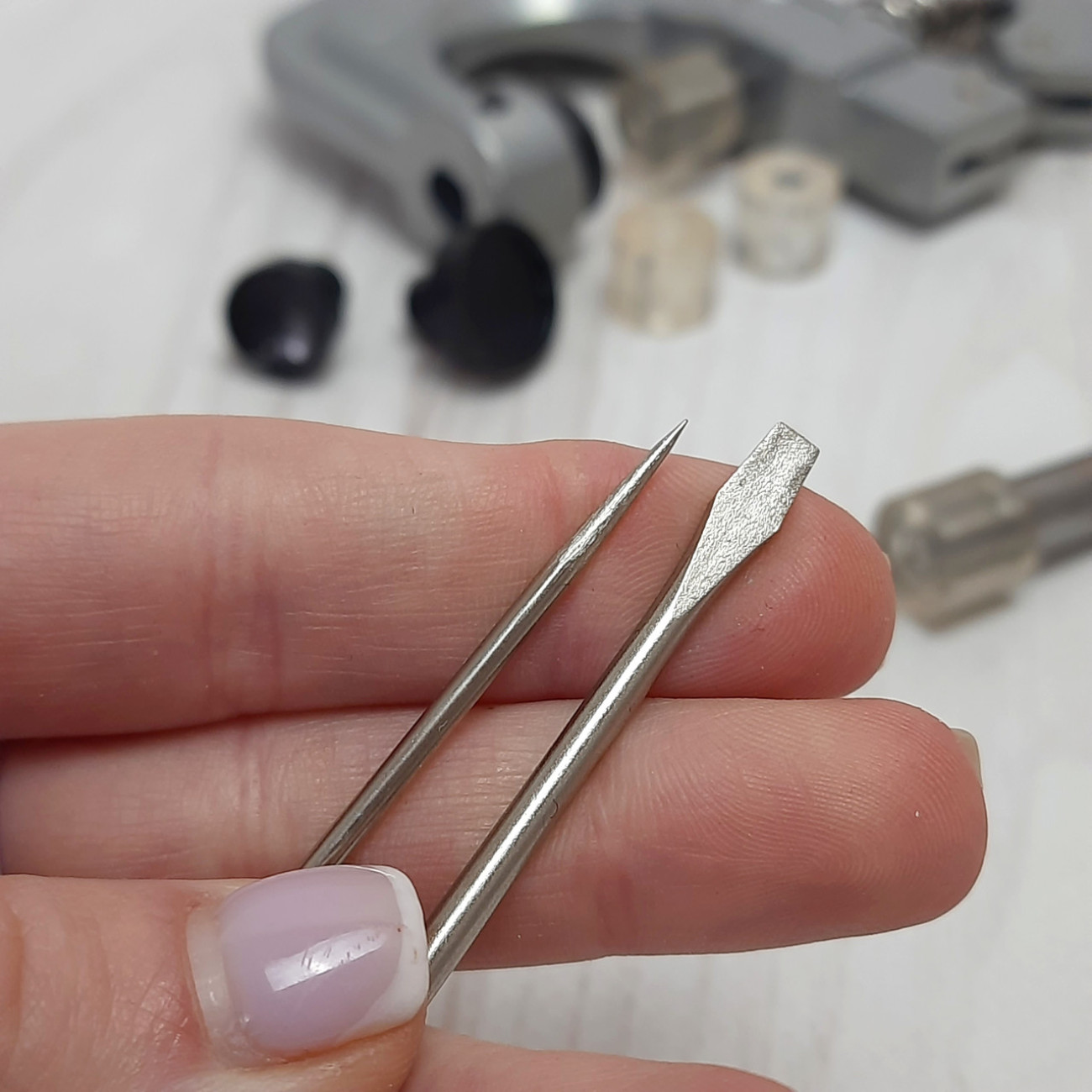 Ручний установник пластикових кнопок з насадками в комплекті