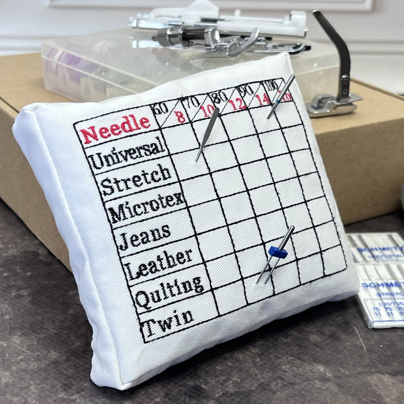 Подушка для голок Needle Craft, біла