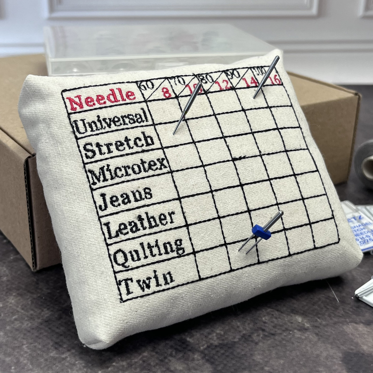 Подушка для голок Needle Craft, бежева