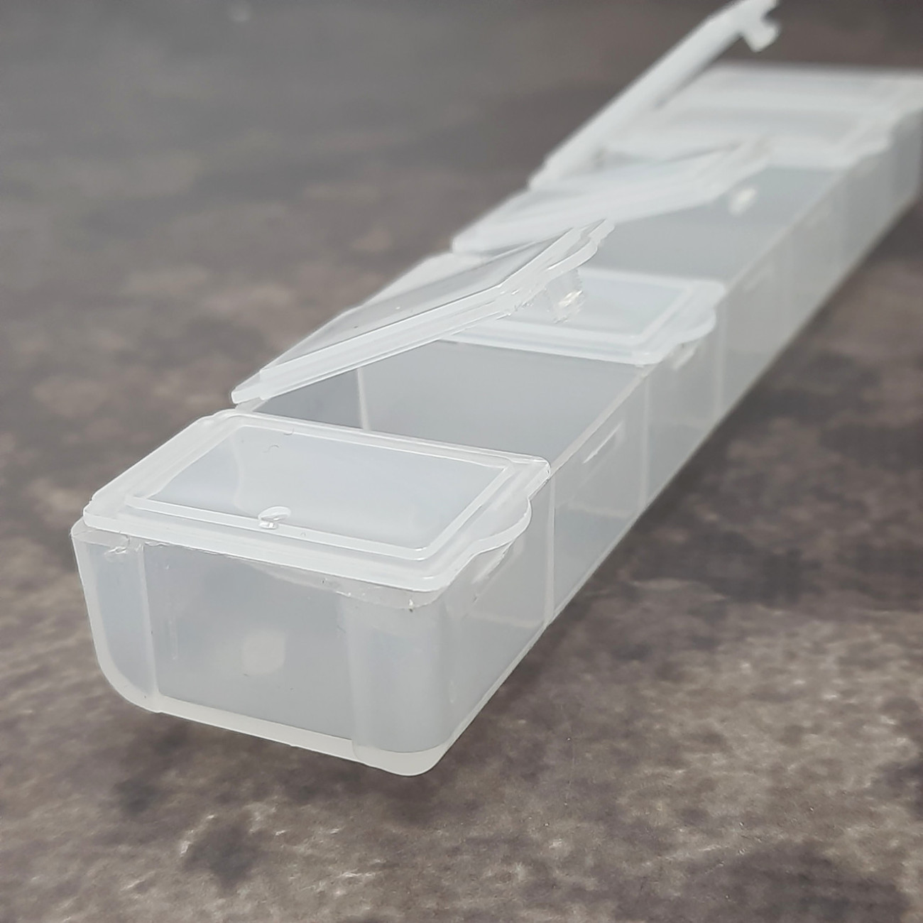 Органайзер для зберігання дрібниць і рукоділля на 7 комірок, прозорий