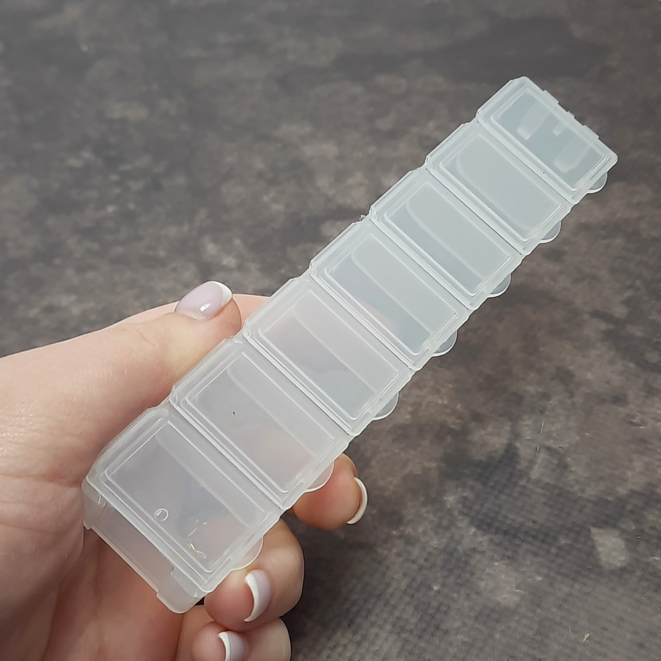 Органайзер для зберігання дрібниць і рукоділля на 7 комірок, прозорий