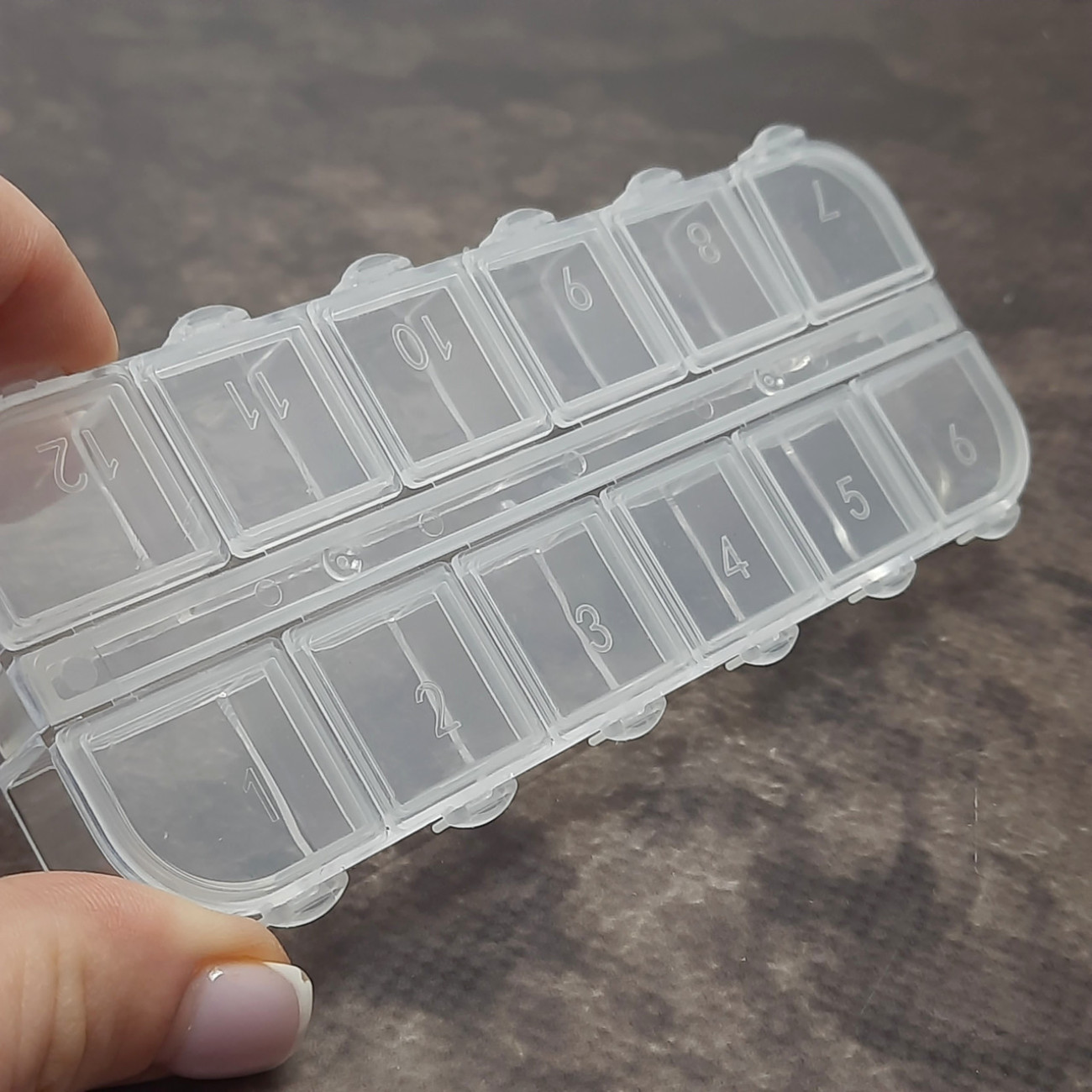 Органайзер для дрібниць, з пронумерованими комірками (12 шт), прозорий