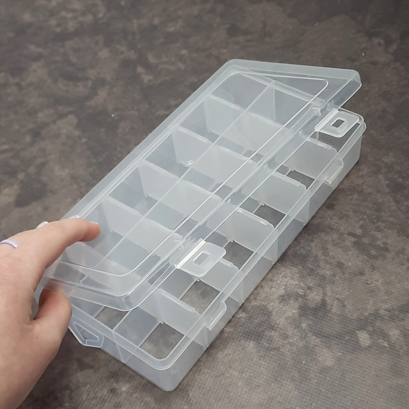 Органайзер - бокс  з комірками (18 шт), прозорий