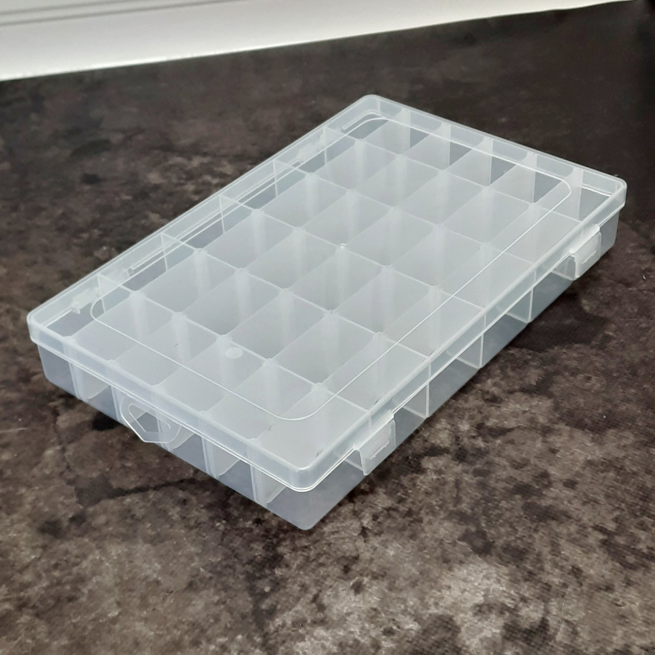 Органайзер - бокс  з комірками (36 шт), прозорий