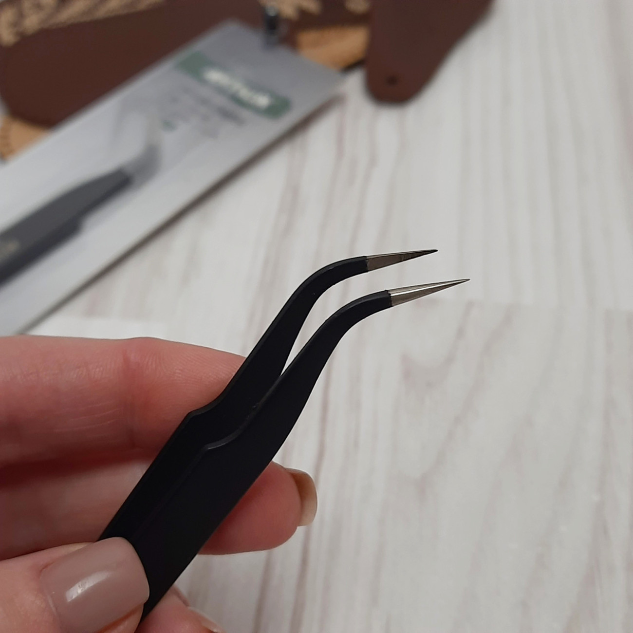 Антистатичний пінцет вигнутий Aktion TS-ESD-15, чорний