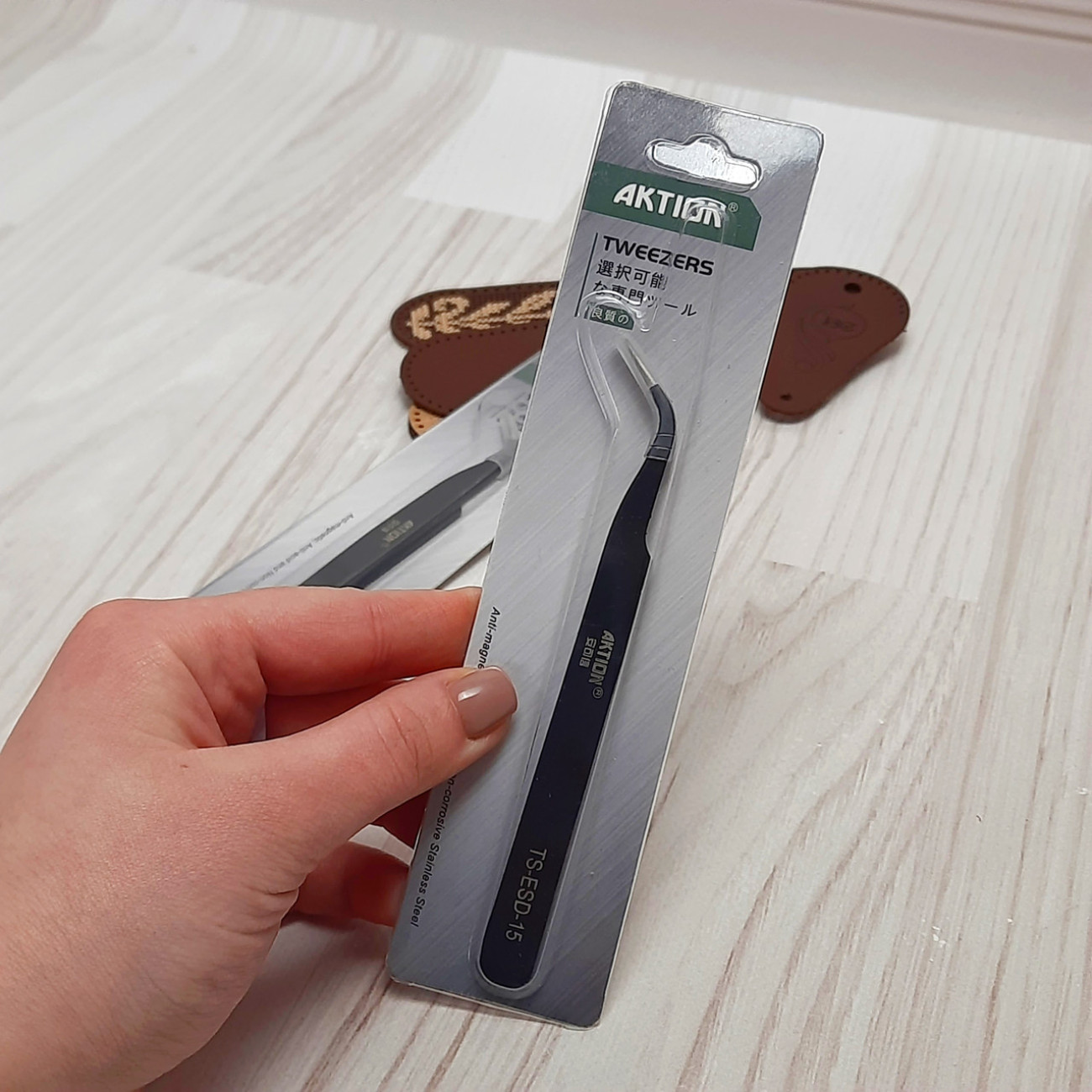 Антистатичний пінцет вигнутий Aktion TS-ESD-15, чорний