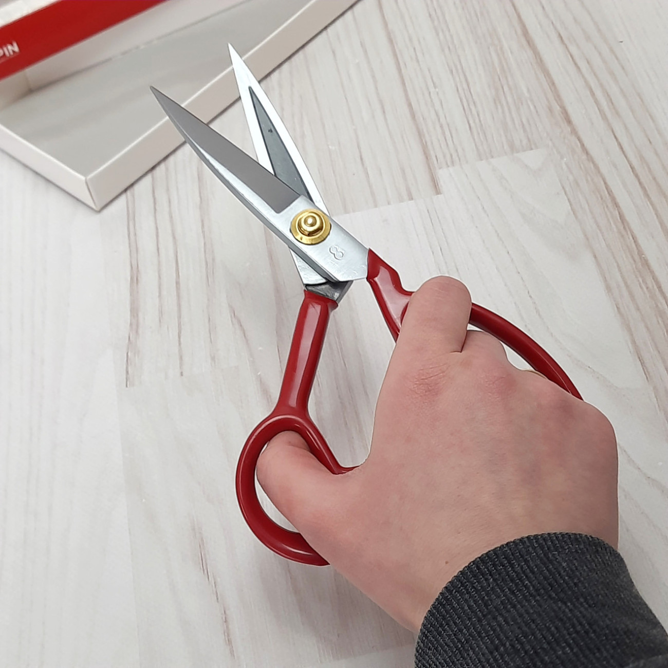 Ножиці кравецькі PIN-1084 (8 дюймів) з червоними ручками